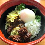 無添くら寿司 - 「汁なし担々麺」(370円)。