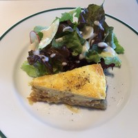 ブラッスリーオザミ 東京スカイツリータウン･ソラマチ店 - 小さい前菜のキッシュ