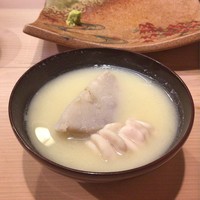 うを徳 - お椀（京都 海老芋 + 羅臼 白子）