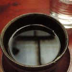 うさぎとぼく - 珈琲は昭和町ブレンドに。う～ん、いつも美味しいなあ。
      ボキは普段は珈琲にお砂糖とミルクをいれて飲んでるけど、
      こちらの昭和町ブレンドはそのままブラックで頂ける、
      とても飲みやすい珈琲です。