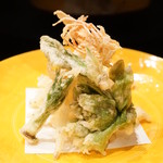 Kaiseki Hachisen - 白魚、こしあぶら、蕗の薹の天ぷら（2017/4）