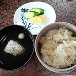 割烹 戸田本店 - おかわりしたくなった「鯛めし」