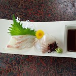 割烹 戸田本店 - 不思議な蓋を開けると醤油さし。