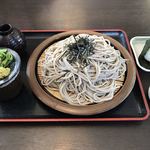 しな川 - ざるそば 大盛り＝６７０円
      のり巻きおにぎり＝１３０円