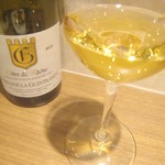 ラチュレ - ローヌ　ヴィオニエ、ルーサンヌ　グラス　￥648？