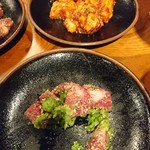 大盛苑 - 上ミノとサイコロステーキ