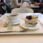 カフェ・ディ・フェスタ - アメリカンコーヒー、フルーツショートケーキ 2016/11/28