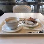 カフェ・ディ・フェスタ - アメリカンコーヒー、アップルパイ 2016/11/30