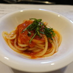 山猫軒 - バジリコトマトパスタソースのパスタ
