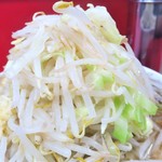 ラーメン二郎 - 野菜チョイ増し