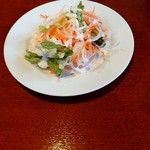 Itarian Dainingu - セットのサラダ