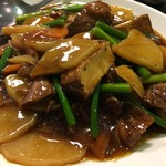 美林華飯店 - 牛肉の醤油煮込み