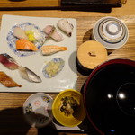 DANRO - ◆おまかせ握り鮨の膳（1000円）・・小鉢、茶碗蒸し、煮物、握り鮨9貫、あら汁など。