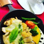 カフェ&バー・イーズ - 