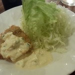 カフェ アオヤマ - トルコライスに付属のサラダ　今日は白身魚のフライ付でした