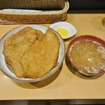 とんかつ太郎 - 四枚カツ丼920円＋大盛100円＋なめこ汁160円