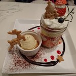 Hachi Cafe - いちごサンタとトナカイのクリスマスケーキプレート(2017.12）