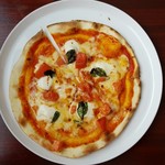 カフェ オリーブ - フレッシュトマトのマルゲリータです。