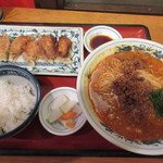 廬山 - 坦々麺＋餃子＋小ライス　830円