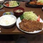 とんかつ 石坂 - (上)とんかつ定食❣️