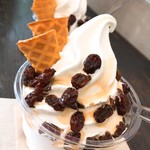 バーンズ - 【2017年12月】ラムレーズン、向こうに見えるはカミさんのラムレーズン。