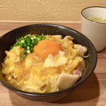 親子丼専門店 ○勝 - 鶏ガラのスープも旨味しっかりで美味しかったな♡