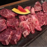 南新宿 和牛焼肉 慶 - 肉盛り合わせ