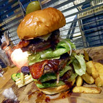 BELLOWS BURGER - プラチナバーガー2980円