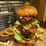 BELLOWS BURGER - プラチナバーガー2980円