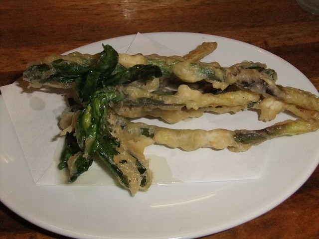 炉ばた 鱼千 - 行者にんにく天ぷら