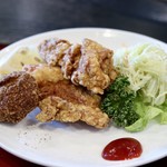 野並飯店 - 鶏唐揚げと肉団子フライ