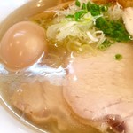 本格中華蕎麦 ゆるぎ - キラキラスープ