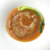 フカヒレの姿　醤油煮込み