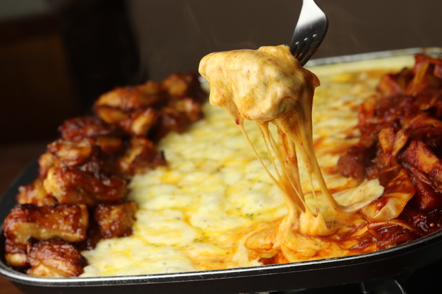 グッネチキン 新大久保本店>