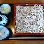 そば処 大和 - ほぼ十割そばのアップ