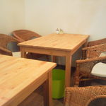 NOBU Cafe - 小規模ながらもイートインが用意されています