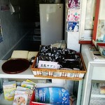 Takahashi Toufuten - レジでは豆乳サブレに加え、ひっそり糸こんにゃく•角こんにゃくも売ってます