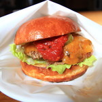 ZARAME CLASSIC - チーズバーガー。ケチャップとトロ~リチーズがなんとも良い感じ