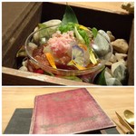 東 - ◆何時ものように「ブック型」の器から始まります。 「大分のふぐ」「ミル貝」など。魚醤などを合わせたソースは、程よい酸味で美味しい。