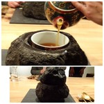 東 - ◆おなじみの「溶岩の器」が登場。 「穴子（対馬）」「上陽和牛のホホ肉」のフラン（洋風茶碗蒸し仕立て）。 「松茸」などを使用した出汁が濃厚で美味しい。刻んだ梅干しもいいアクセントに。