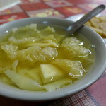 阿郎大腸米糕 - 湯・肉皮と筍のあっさりスープ。(TWD15)