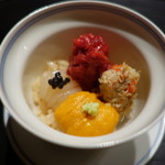 肉割烹 上 - 小丼