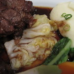 ラ ポルトルージュ - 牛バラ肉の赤ワイン煮込み