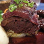 ラ ポルトルージュ - 牛バラ肉の赤ワイン煮込み