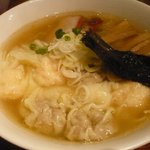 支那そば 八雲 - 白だし特製ワンタン麺　950円