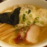 支那そば 八雲 - 白だし特製ワンタン麺　チャーシュSIDE