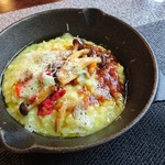 ピエール プレシウーズ - 濃厚なオマール海老のビスクを絡めた茸と香草のリゾット