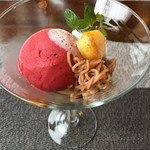 ピエール プレシウーズ - 栗とカシスのモンブラン