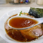 手打ち中華そば 侍 - スープ(  ´∀｀)σ)∀`)