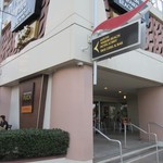 WOLFGANG PUCK Express - コンベンションセンターに完走証明書を貰いに行く前に此方で朝食をいただきました。